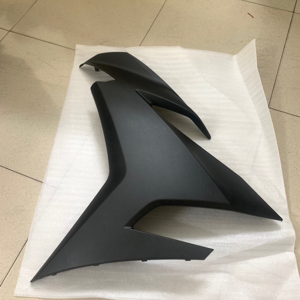 YADA-EX150(15-18)-Đen mờ-4 Yếm sườn trái-[Yamaha]