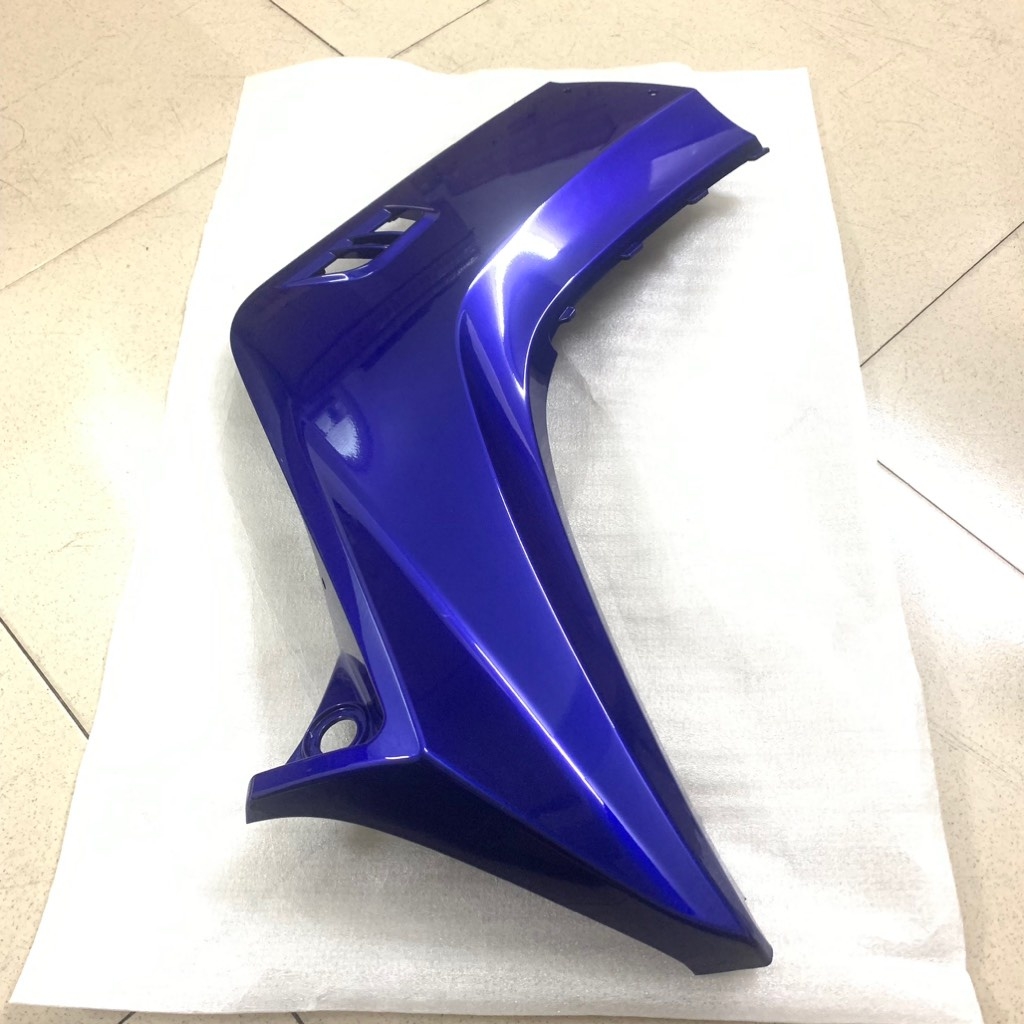 YADA-EX10(06-10)-XANH DƯƠNG-5 Cánh yếm-PHẢI-[Yamaha]