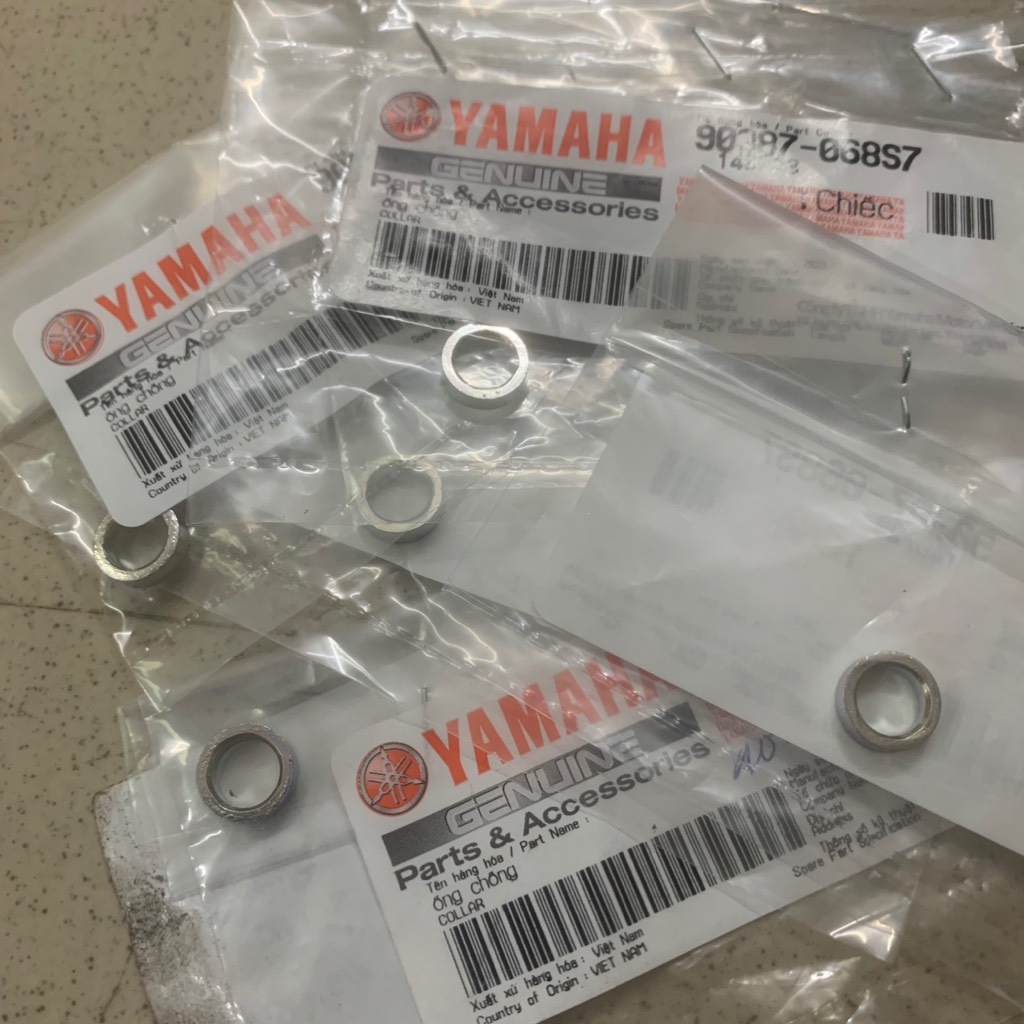 [SIR][37:CỤM ỐP SƯỜN] YAOV-025 Bạc đệm bắt nhựa mặt nạ Exciter135(06-10), SIURIUS-FI(14-20) (3) [Yamaha]