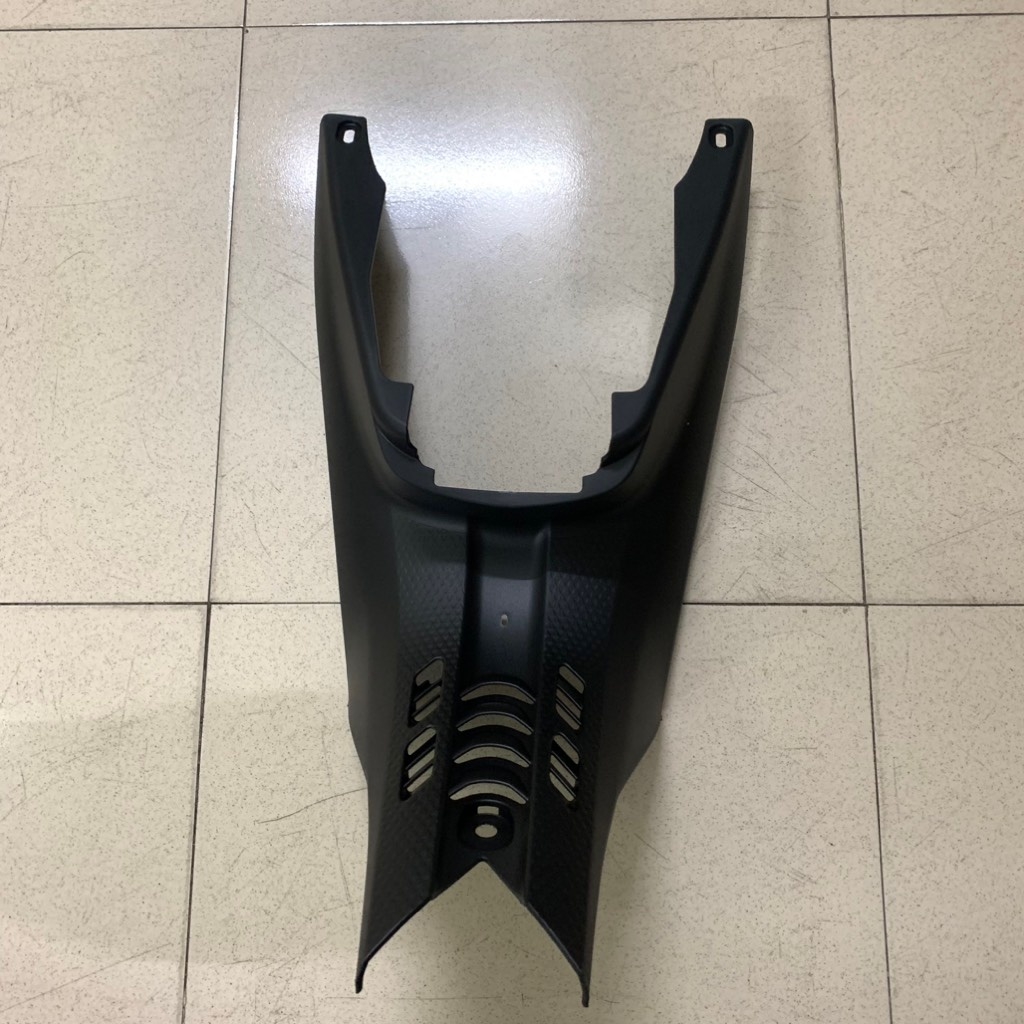 YADA-6488 EX135(11-14)-NHÁM-6 Ốp thân trước bình xăng(CỐP(P)-[Yamaha]