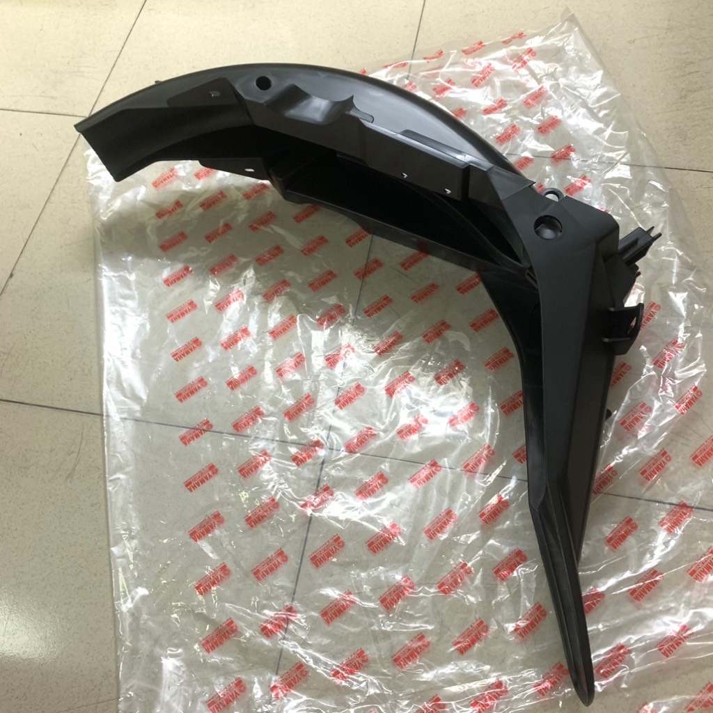 YADA-SIRIUS(06-22)-NHÁM-1 Đuôi biển số XÀI PHA ĐÈN 3S4-[Yamaha]