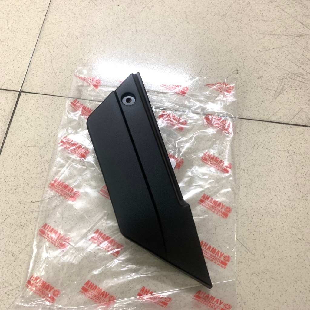 [SIRC][19:ỐP CẠNH] YADA-6298 CỐP XE SIRIUS RC-T110LEC (1)-[Yamaha]