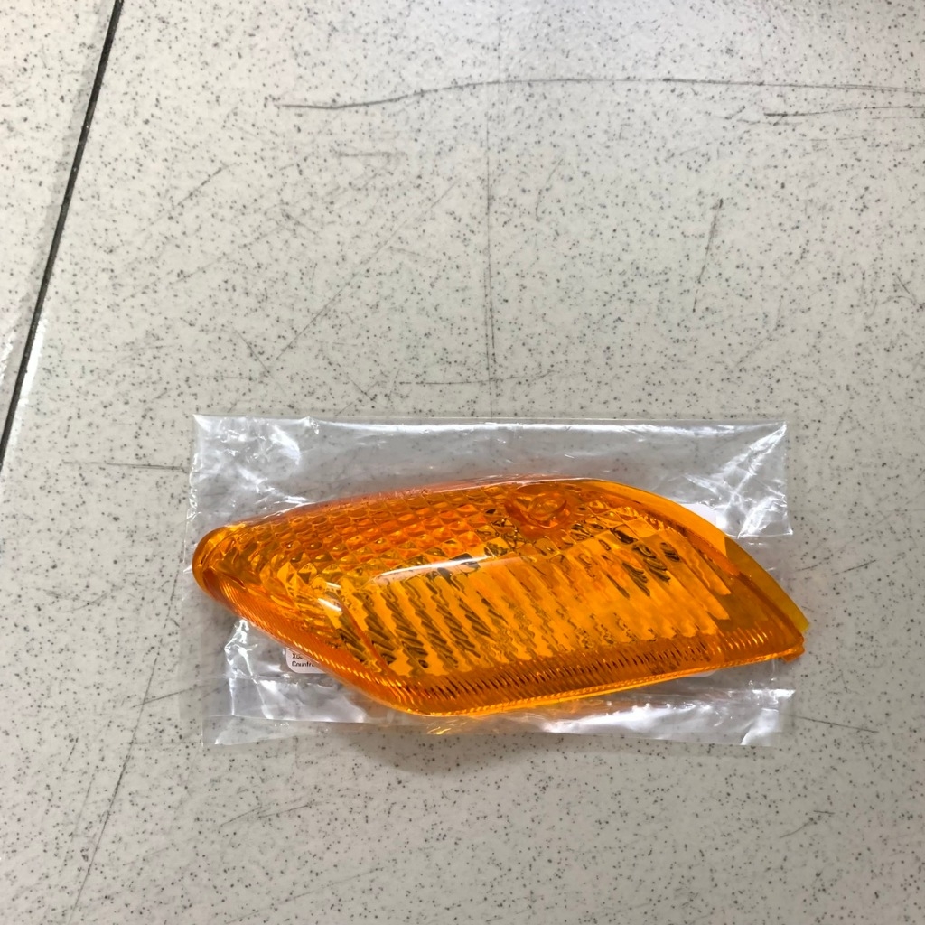YADA-6038-Chụp xi nhan trước Sirius-Phải-[Yamaha]
