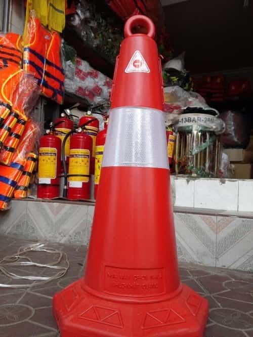 Cọc tiêu nhựa 70cm
