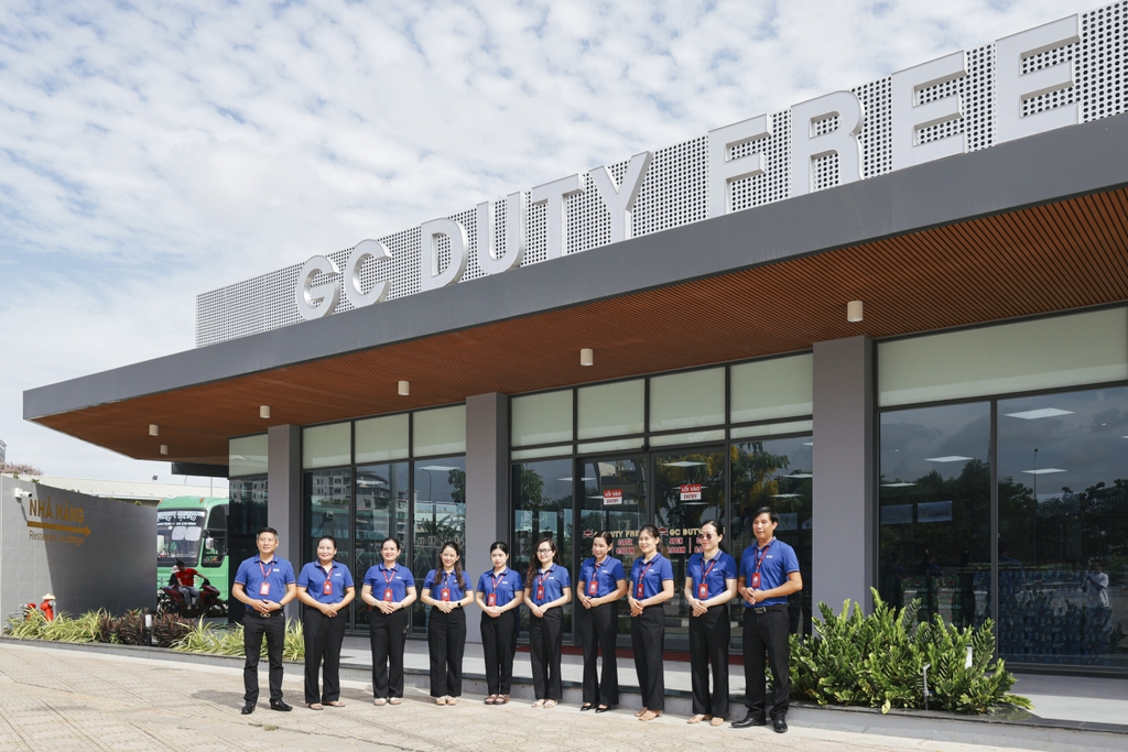 Duty-Free Store Opens at Moc Bai Border Gate Economic Zone