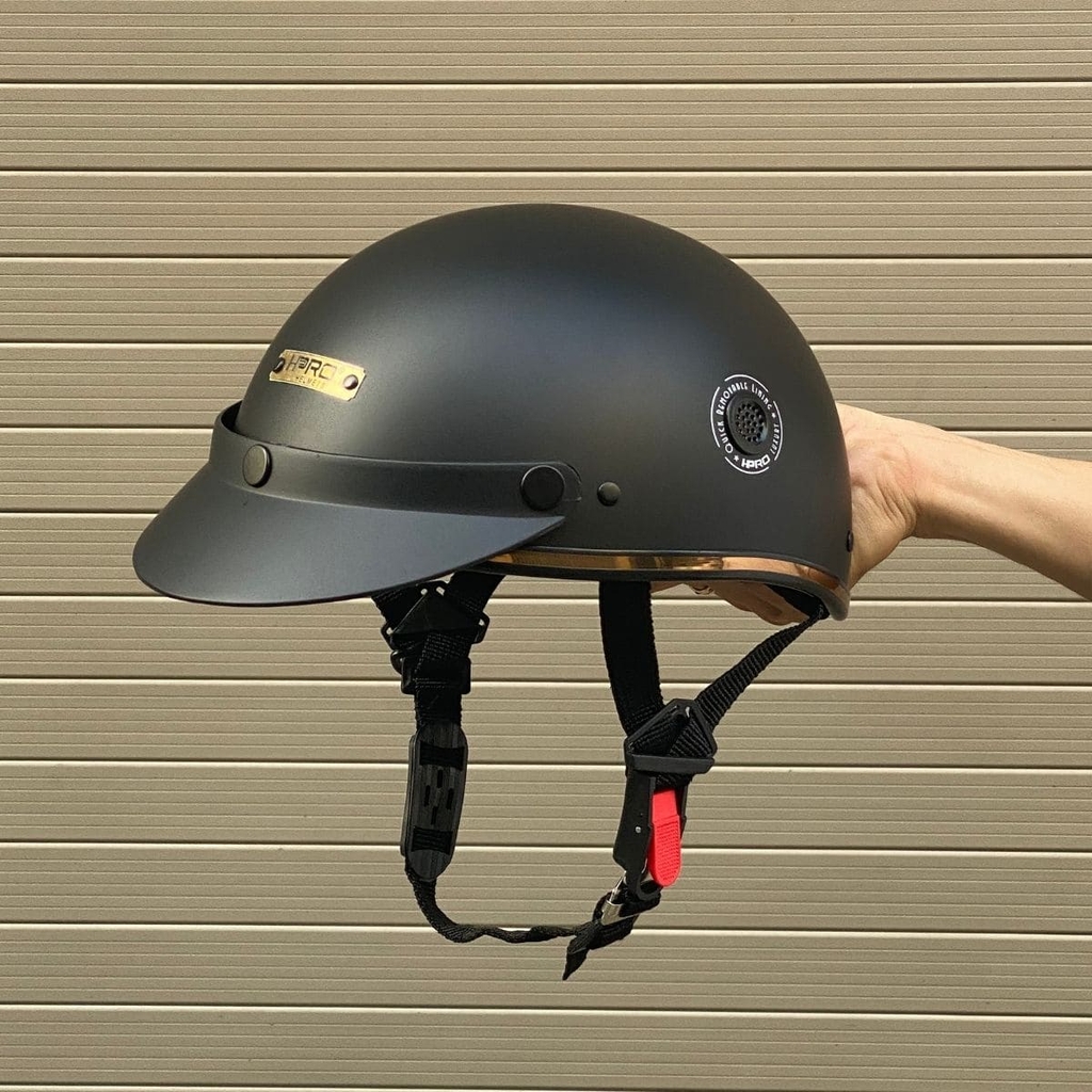 Góc nghiêng trái mũ HP03