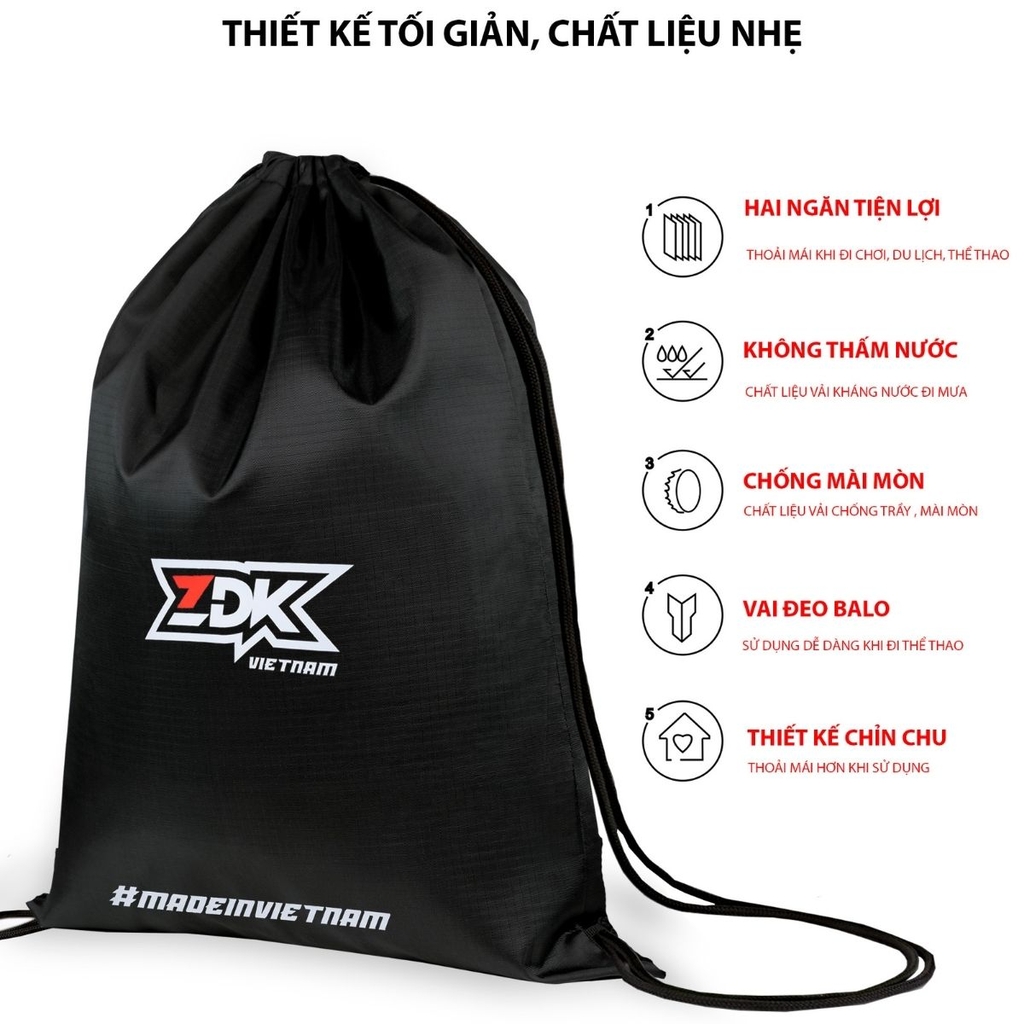 Túi ZDK B2 làm từ vải polyester phủ PU nên chống thấm nước tốt, bảo vệ đồ dùng luôn khô ráo khi gặp mưa.