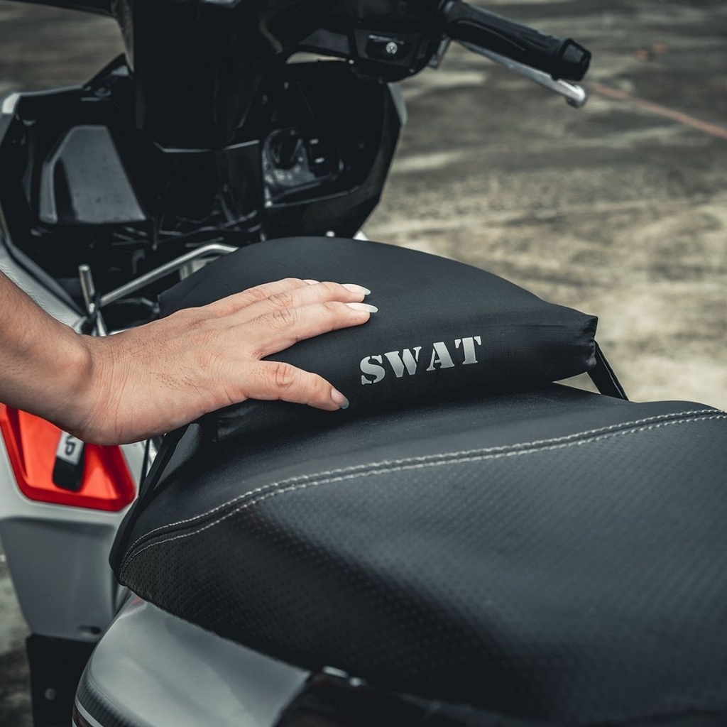 Thiết kế ôm sát, không xê dịch khi chạy xe