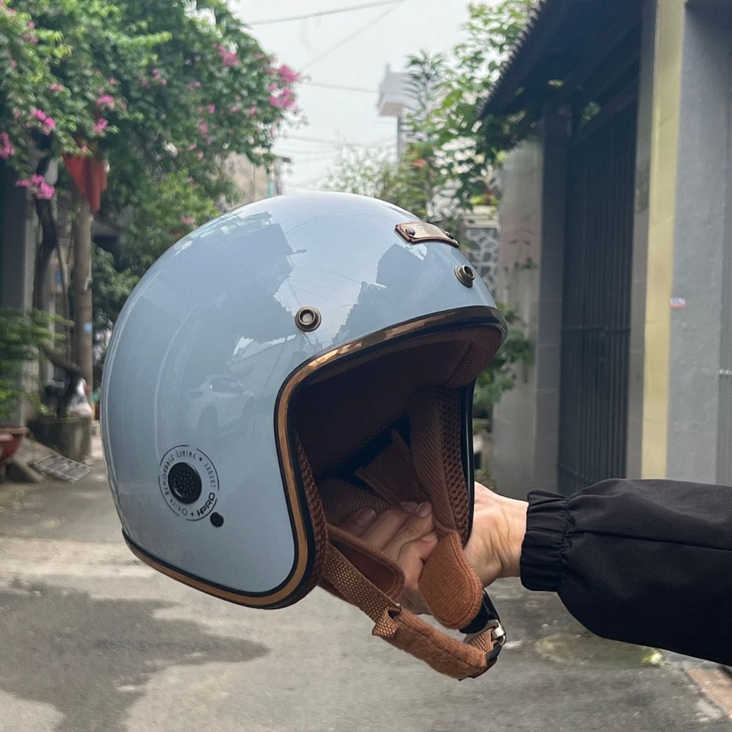 Màu sắc sang trọng, phù hợp cả nam nữ