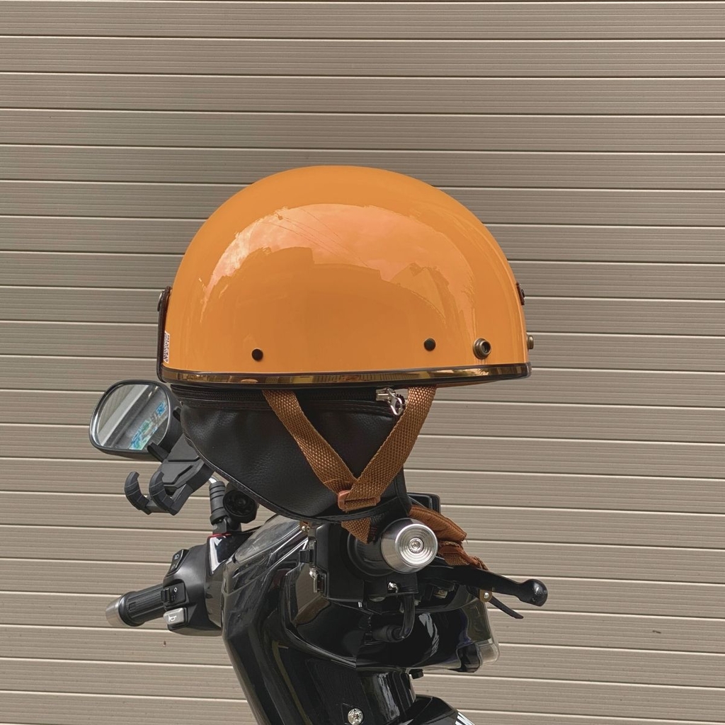 Thiết kế viền da và vỏ vàng cam cuốn hút