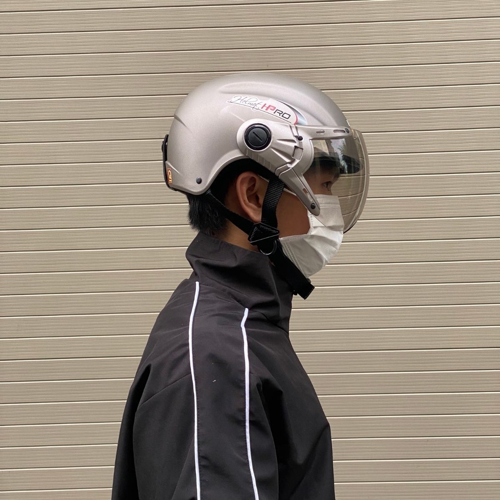 Form nửa đầu có kính