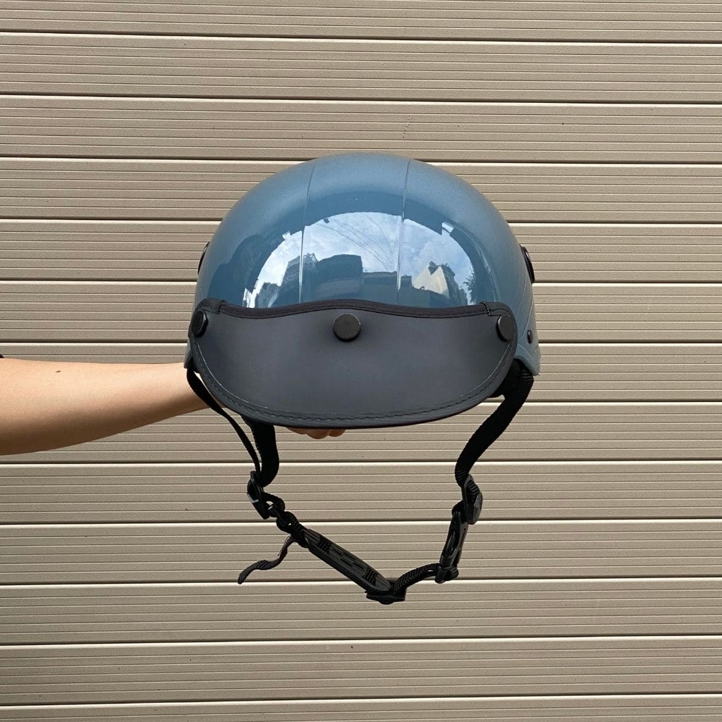 Góc chính diện nổi bật bề mặt bóng mịn