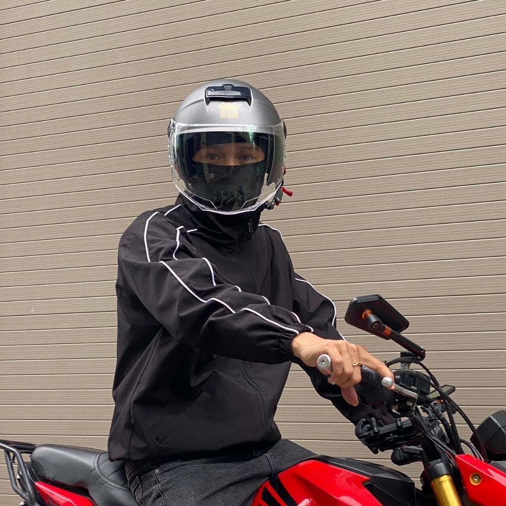 Mũ vừa vặn, ôm đầu, phối xe mô tô cực ngầu