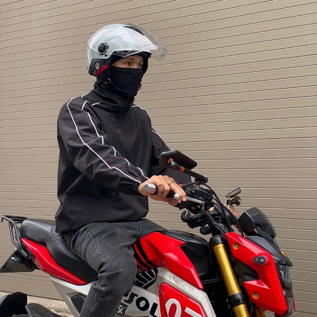 Hình thực tế người đội mũ M289 trên xe máy