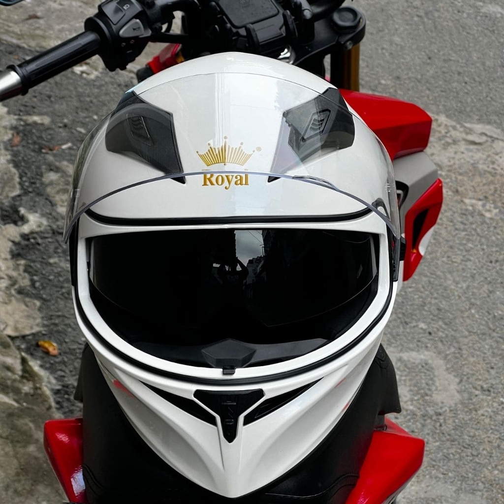 Toàn cảnh sản phẩm Royal M138B 2 kính màu trắng bóng