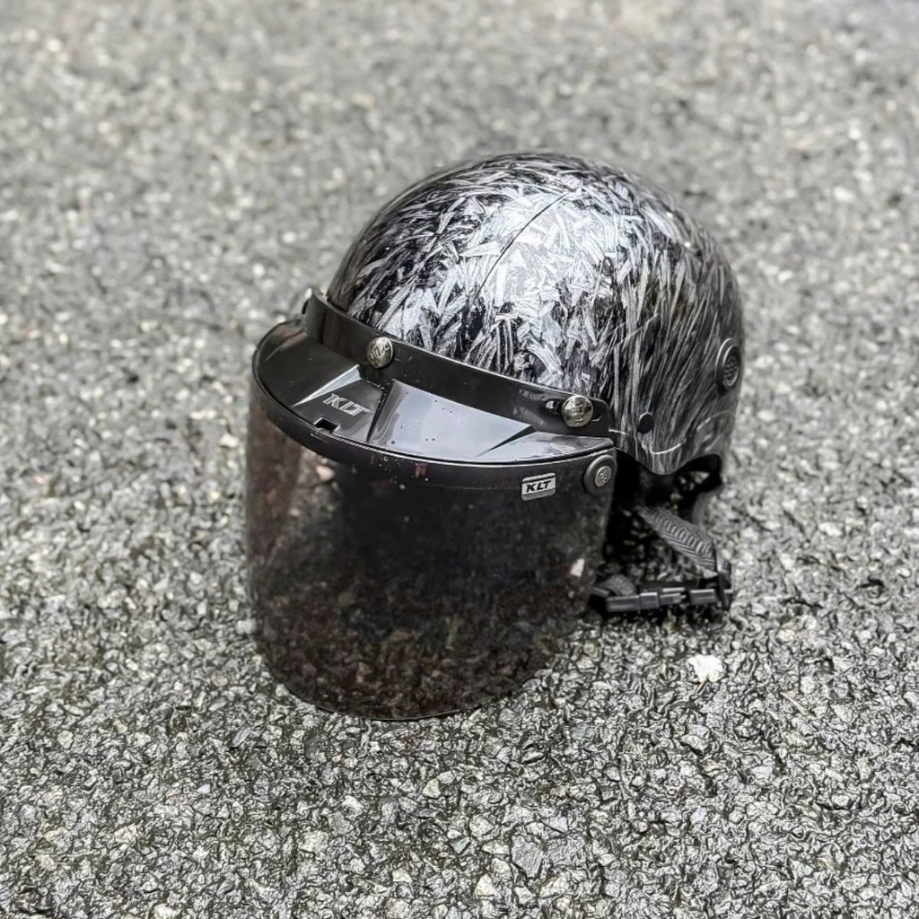 Kính Bogo KLT A36 Gắn Mũ Bảo Hiểm 1/2 & 3/4 – Kính PC Chống Trầy, Chống UV, Dễ Nâng Hạ