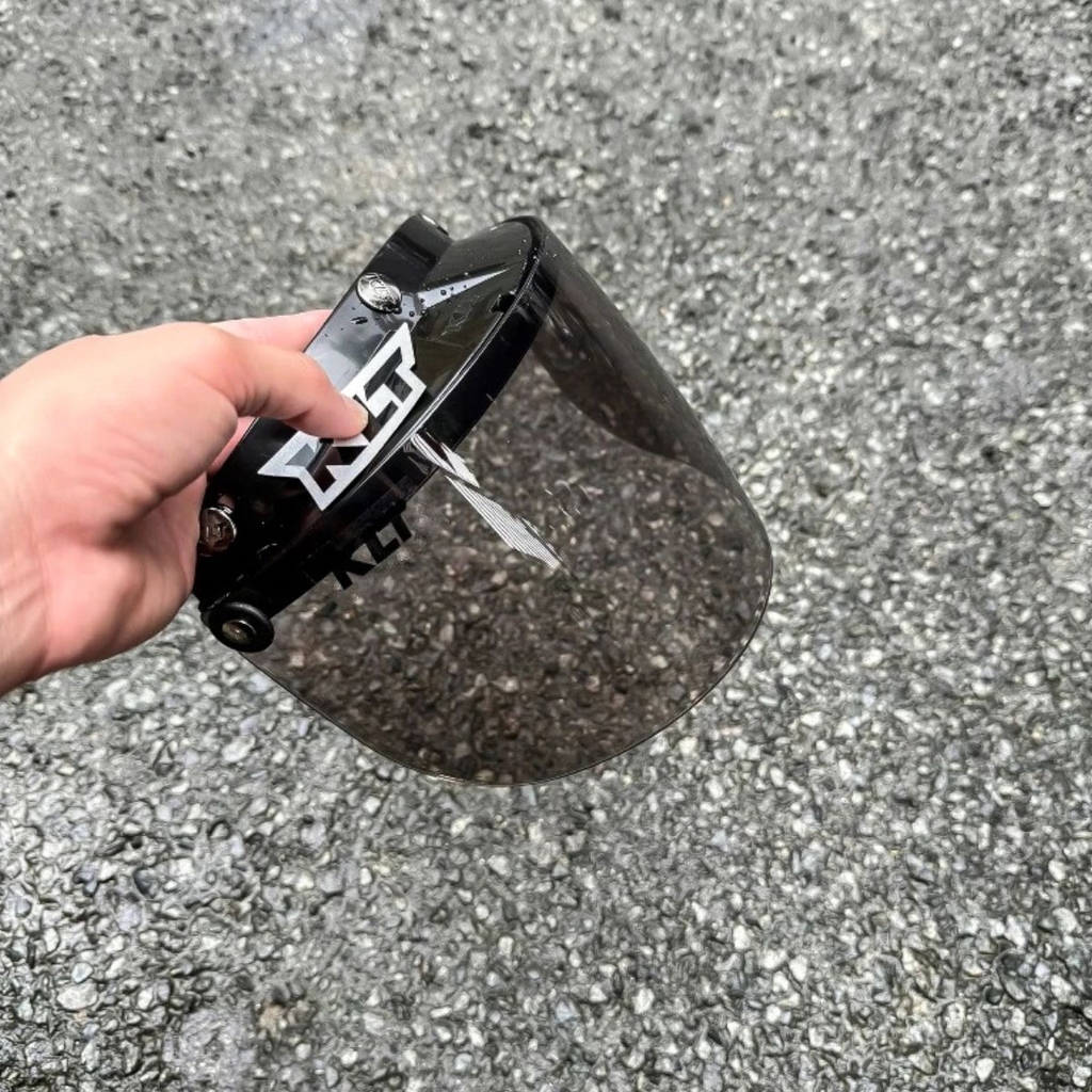 Kính Bogo KLT A36 Gắn Mũ Bảo Hiểm 1/2 & 3/4 – Kính PC Chống Trầy, Chống UV, Dễ Nâng Hạ