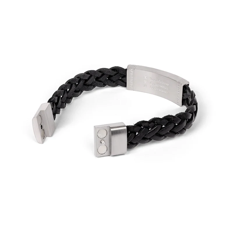 Vòng tay da - Đen (Zhen Shan Ren Wondrous Words Leather Bracelet-L)