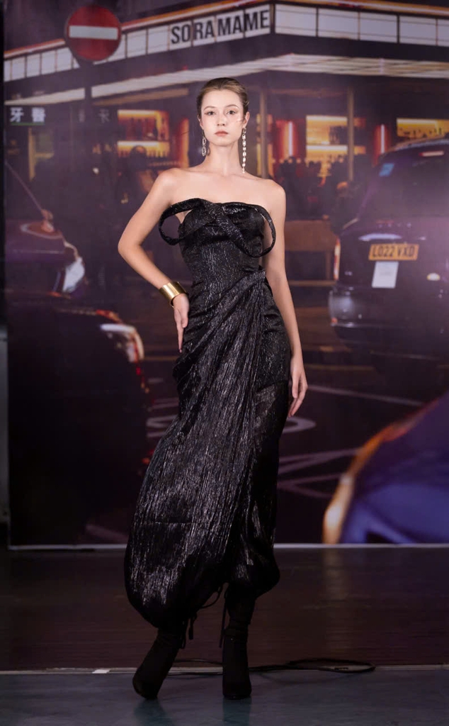 NOCTIFLORA DRESS