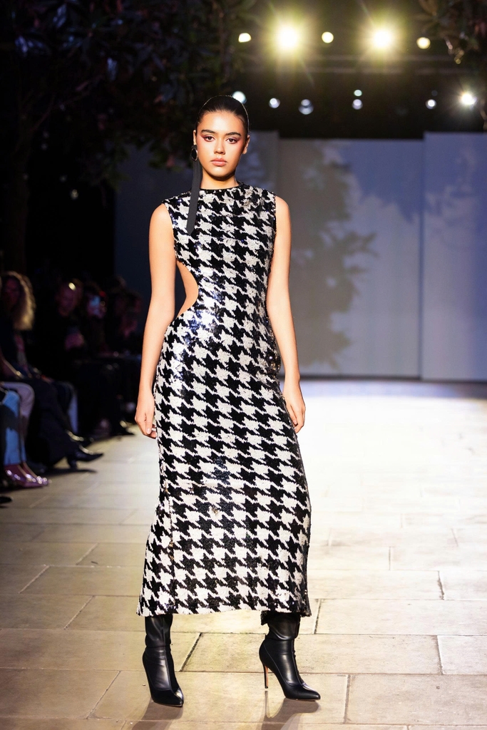 FRAGMENT DRESS