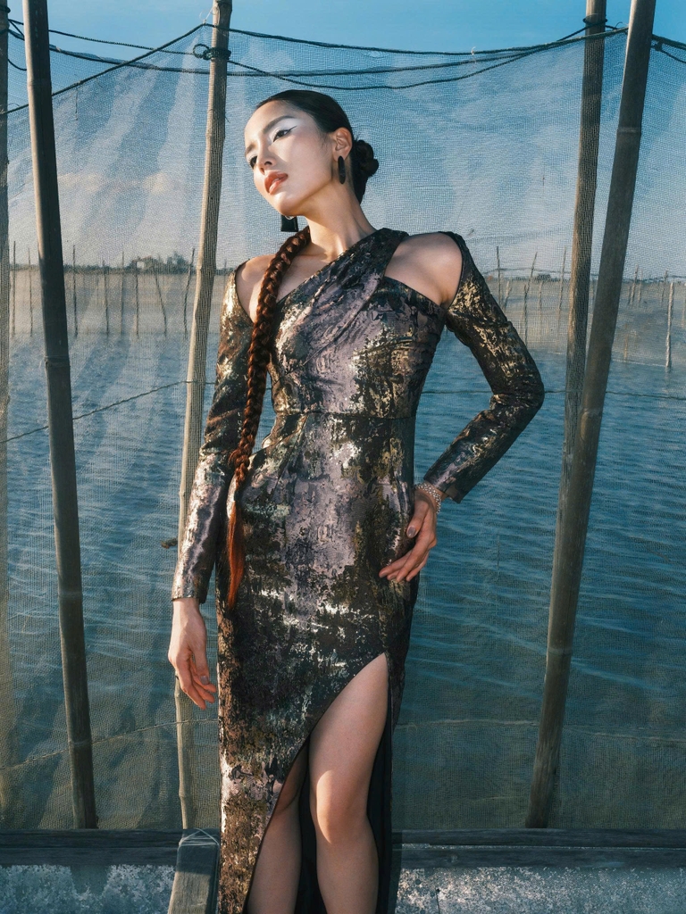 SUBLUNAR DRESS