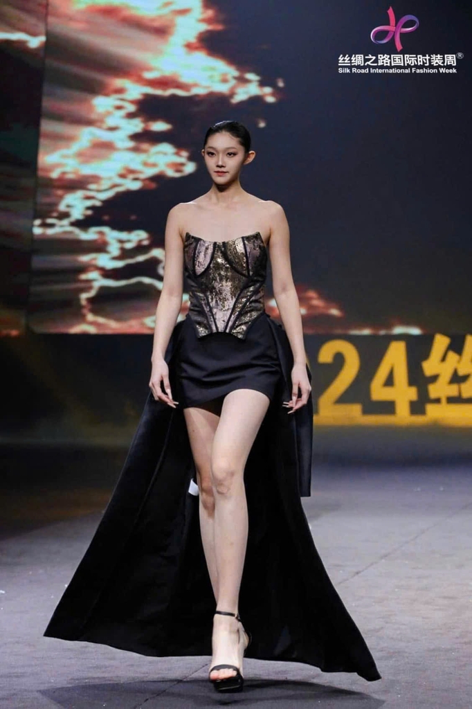 AVENOIR DRESS
