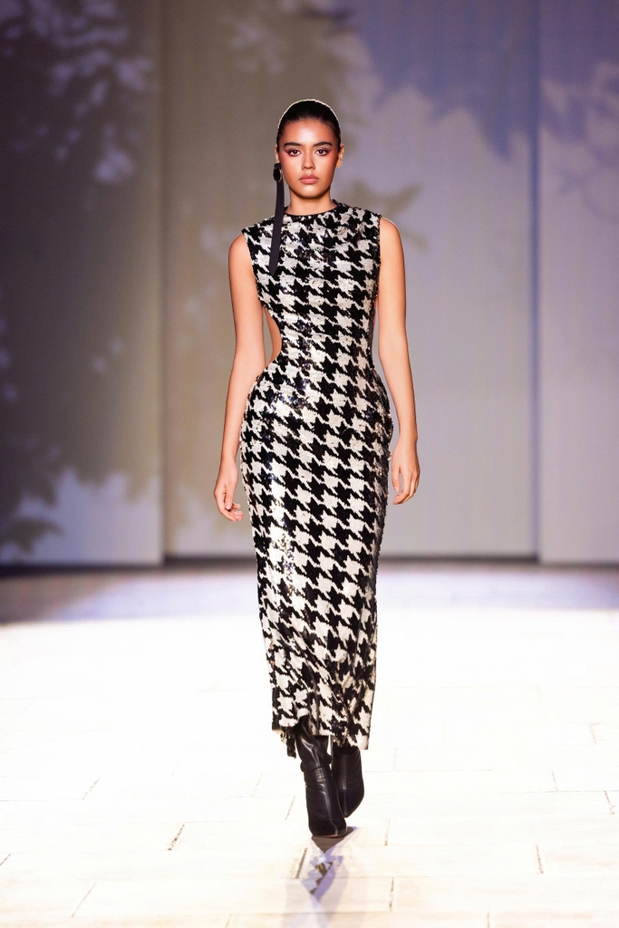 FRAGMENT DRESS