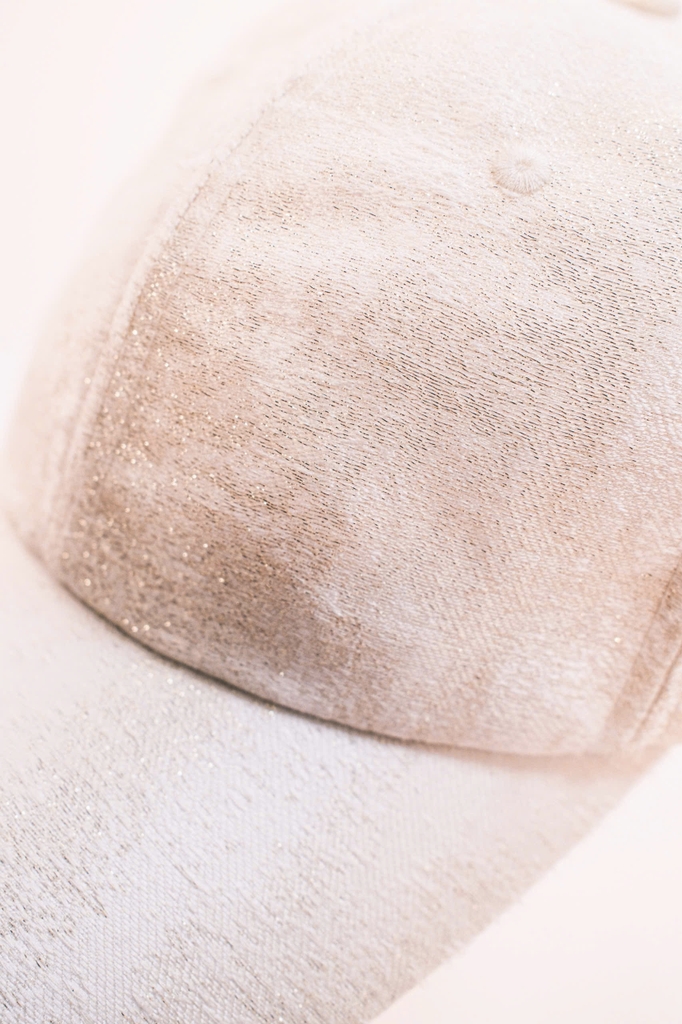 "GOLDEN METALLIC JACQUARD" CAP.