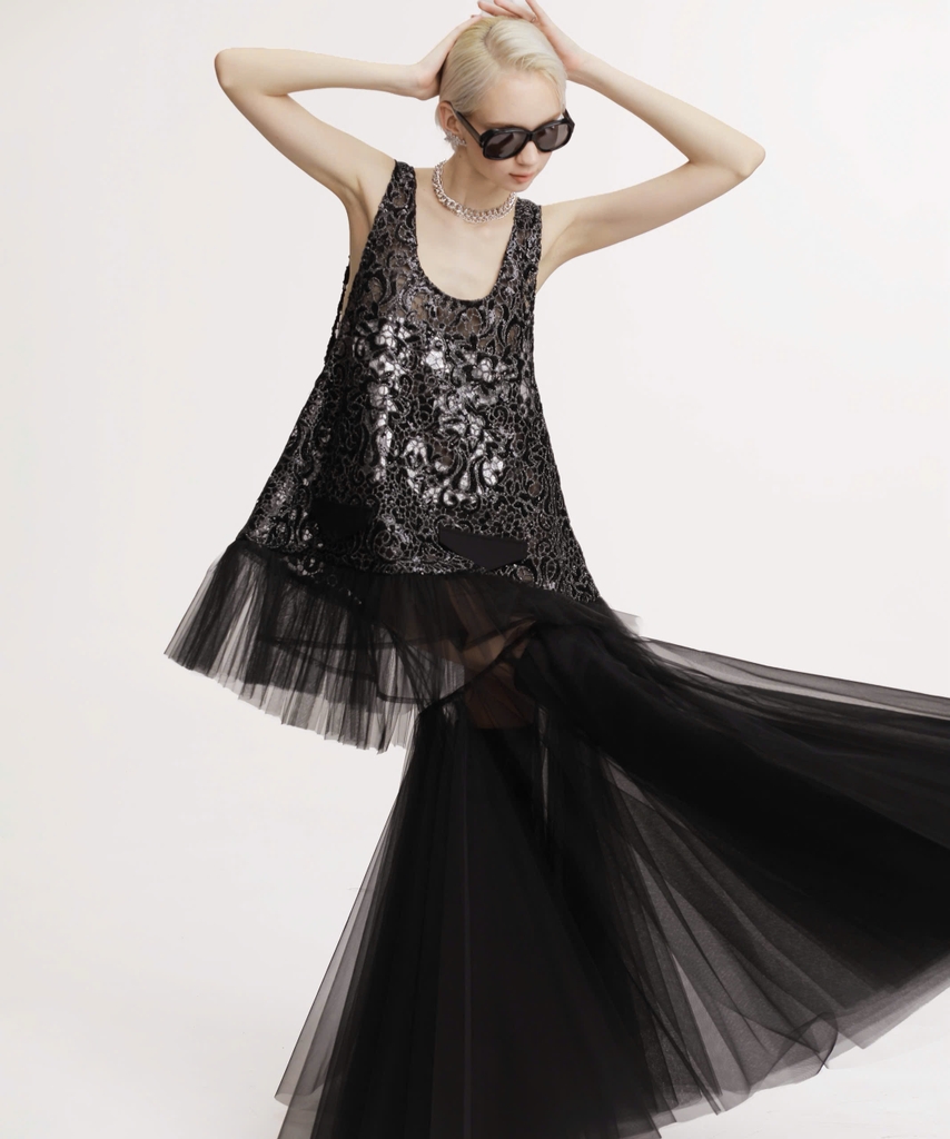 PARALLAX SKIRT