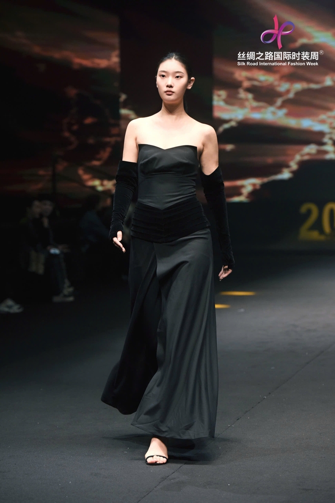 VIRAGO DRESS