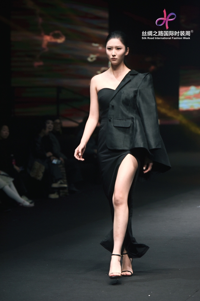MAGOA DRESS