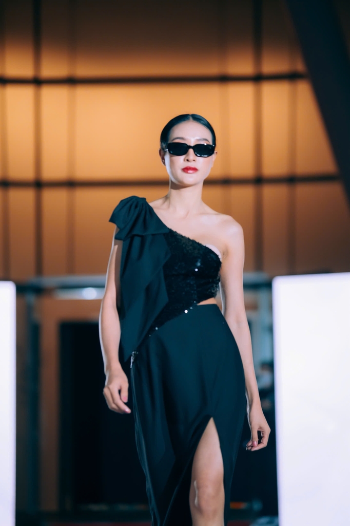 PORTERVILLE DRESS