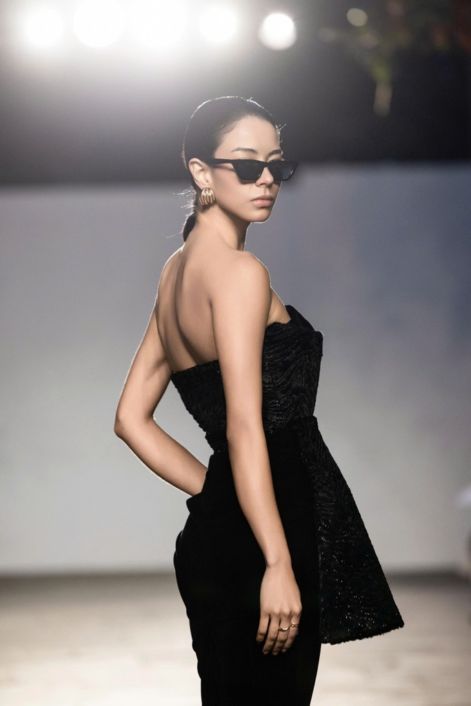 VELVET VAULT DRESS