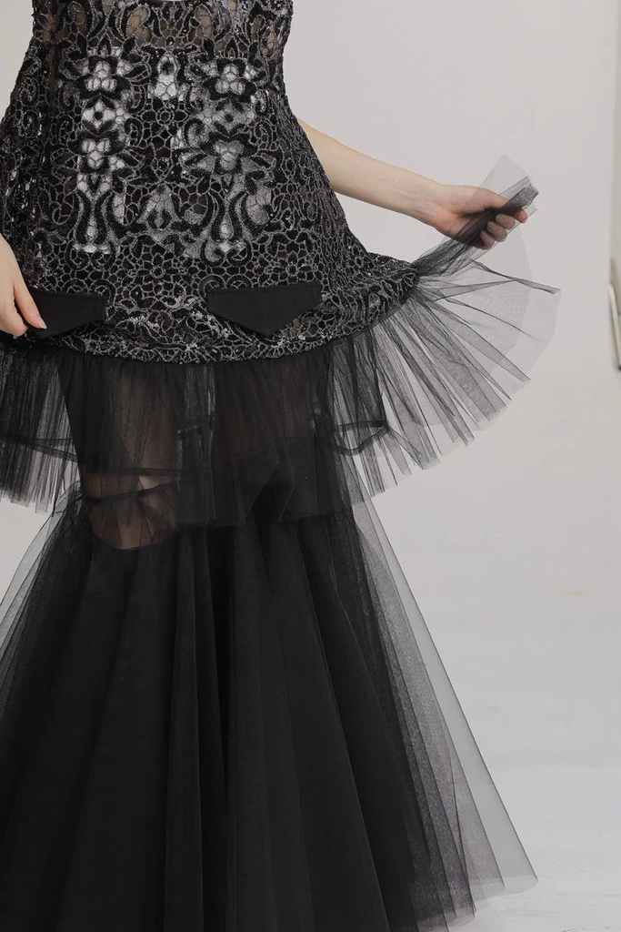 PARALLAX SKIRT