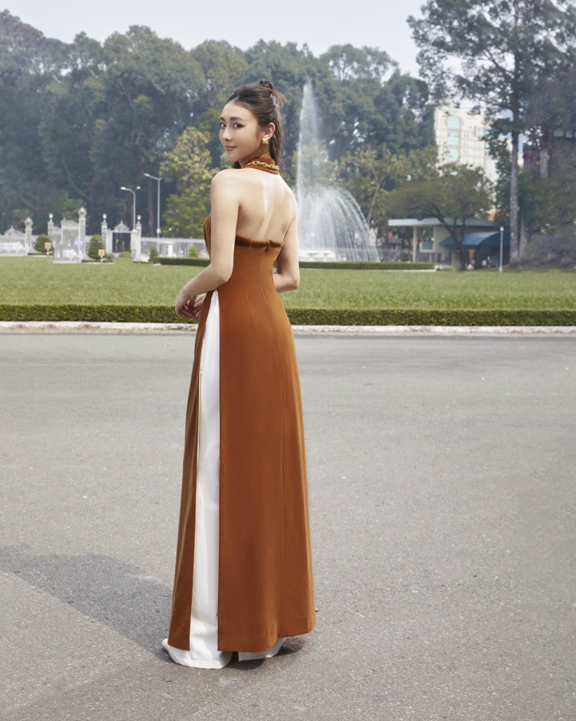REUNION AO DAI