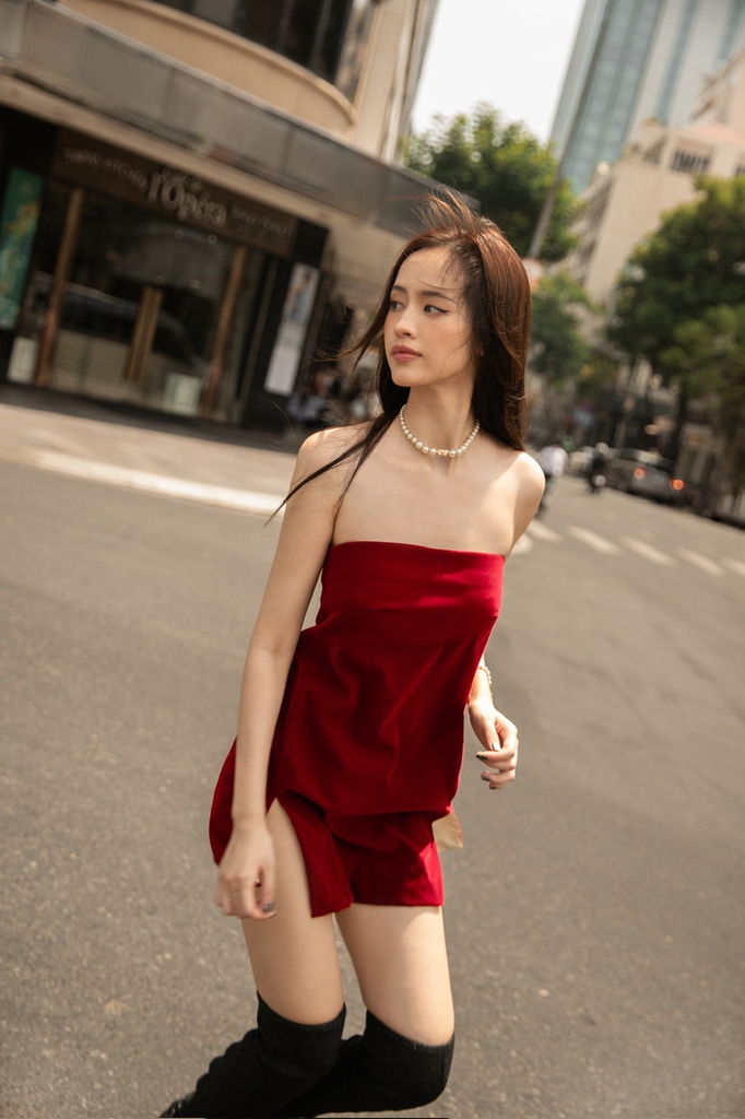 SLEEK SPLIT DRESS