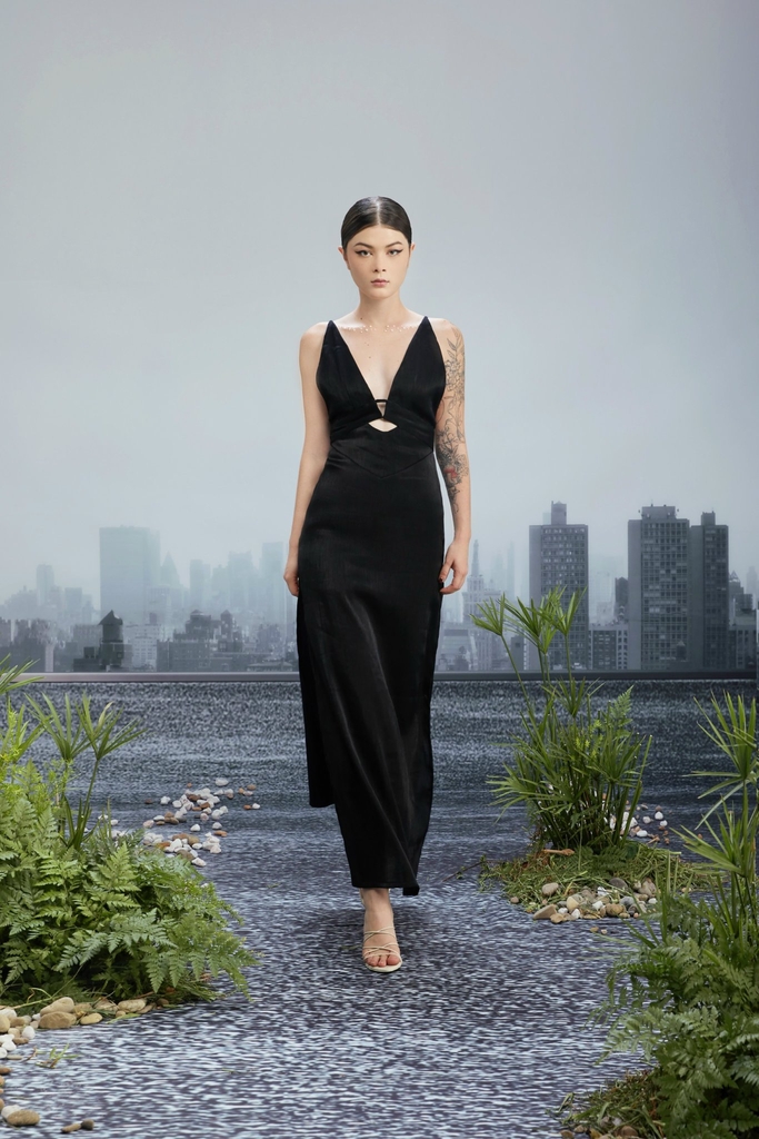 DIVINE DRESS