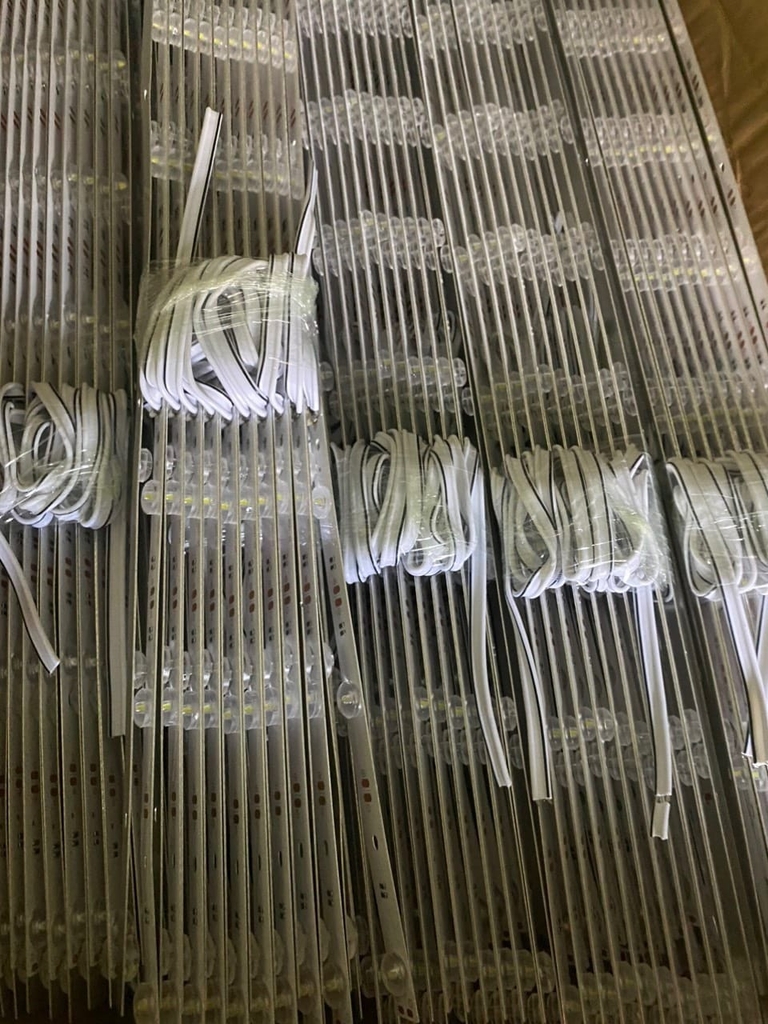 Led thanh tỏa 1m 2 trở ngoài trời , 12 led/thanh. (ánh sáng trắng)