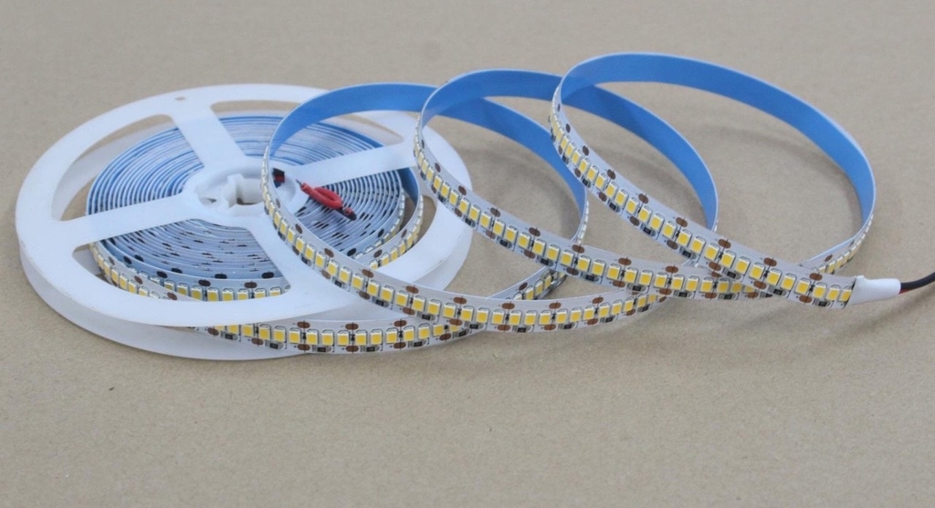 Dây led dán 12V 240 bóng/m, cuộn 5 mét, module led 2835 ánh sáng trắng, vàng ấm, trung tính siêu sáng có keo dính 2 mặt tiện dụng
