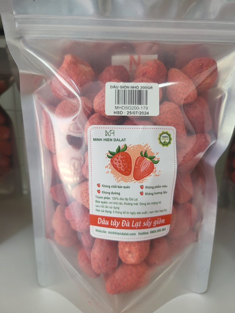 Dâu tây Đà Lạt sấy giòn không đường - dâu sấy thăng hoa.