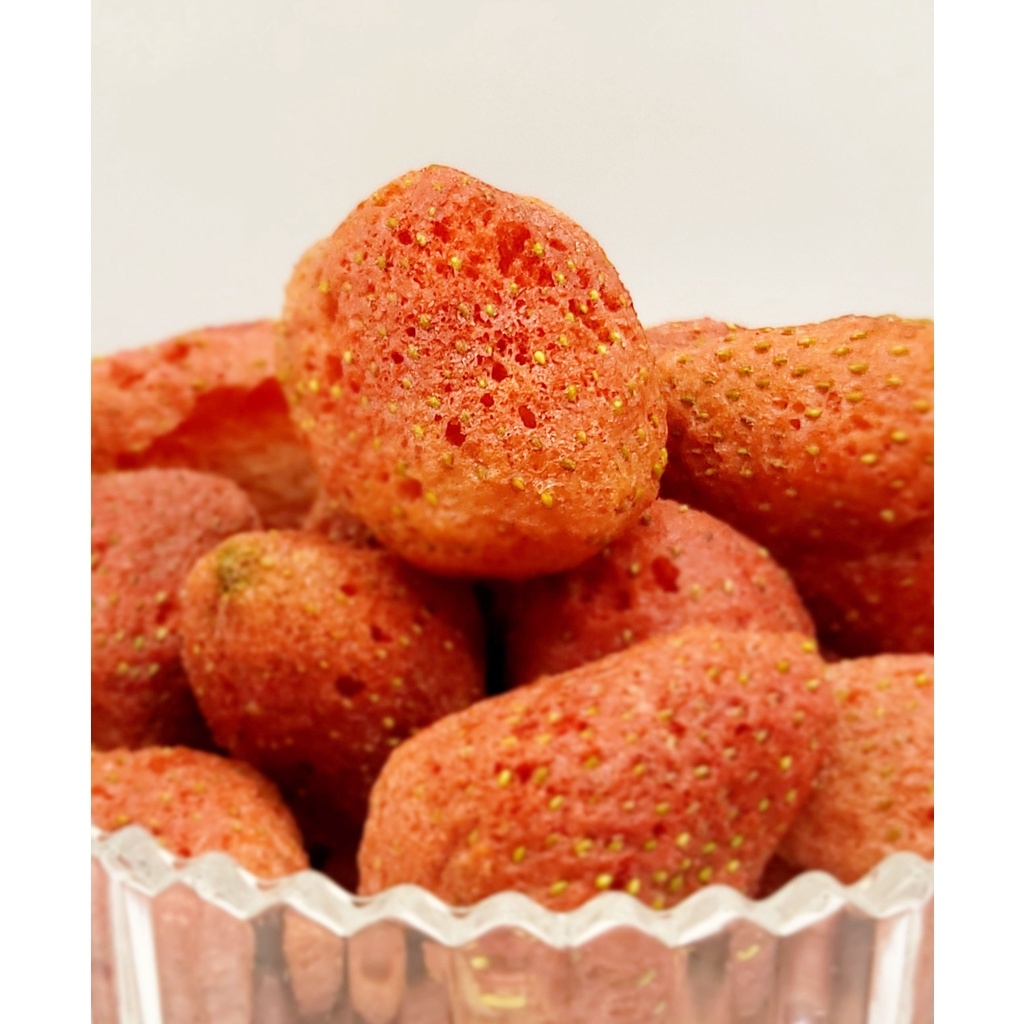 Dâu tây Đà Lạt sấy giòn không đường - dâu sấy thăng hoa.