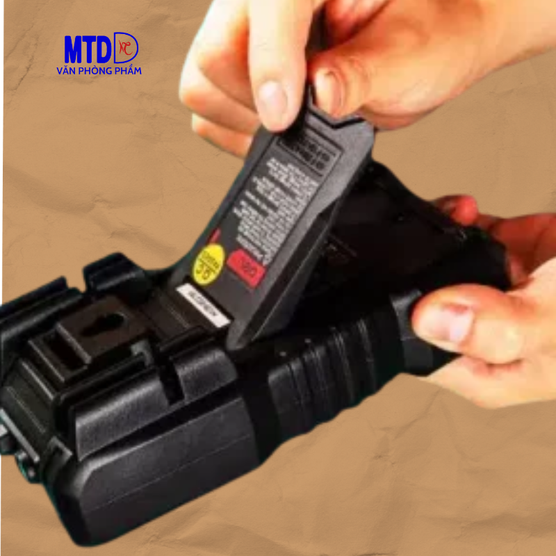 Máy/Đồng hồ đo dòng điện đa năng kỹ thuật số cầm tay Deli DL334203