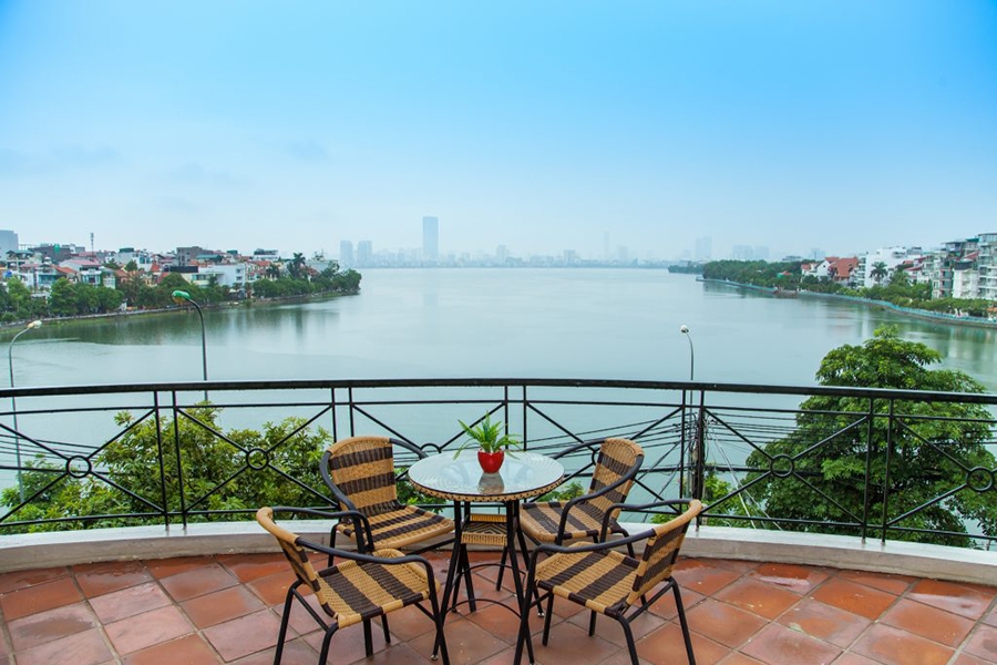Lake View Building • P401 - 72 Xuân Diệu
