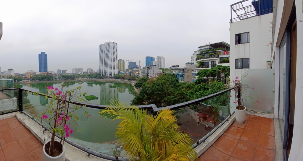Grand Spring Suite • P602 (Lake Balcony) - 20 Phạm Huy Thông