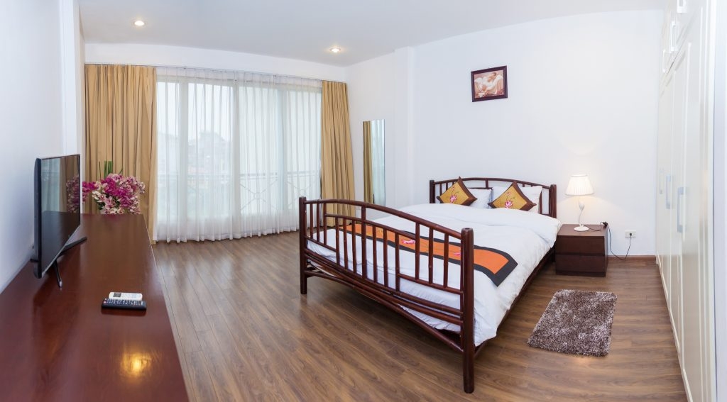 Lake View Building • P301 - 72 Xuân Diệu