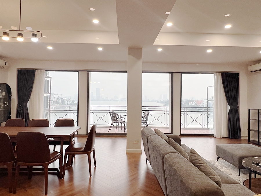 Lake View Building • P401 - 72 Xuân Diệu