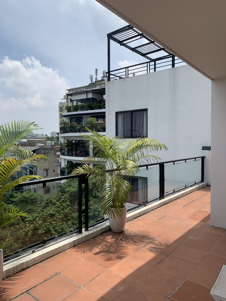 Grand Spring Suite • P702 (Lake Balcony) - 20 Phạm Huy Thông