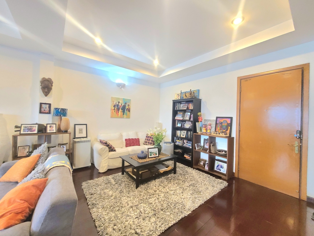 Lake View Building • P601- 72 Xuân Diệu