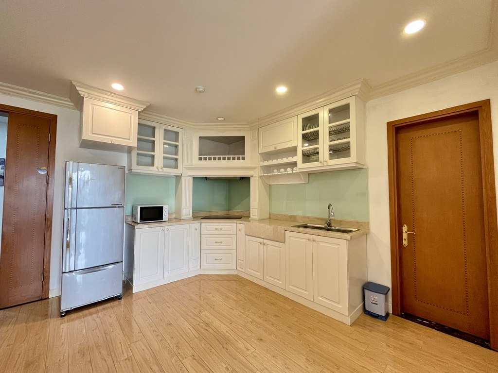 Grand Spring Suite • P502 (Lake Balcony) - 20 Phạm Huy Thông