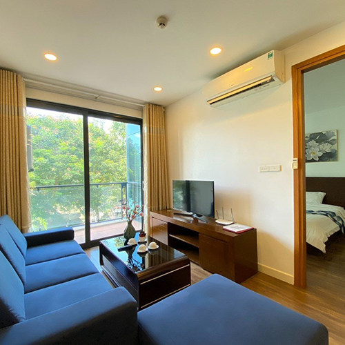 Grand Spring Suite • P303 (Lake Balcony) - 20 Phạm Huy Thông